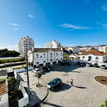 Casa Da Estacao_sao Martinho Do Porto דירה *